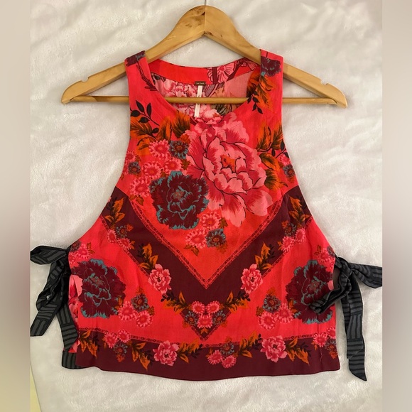 Free people XS sleeveless side tie floral blouse. Excellent condition - Picture 3 of 9